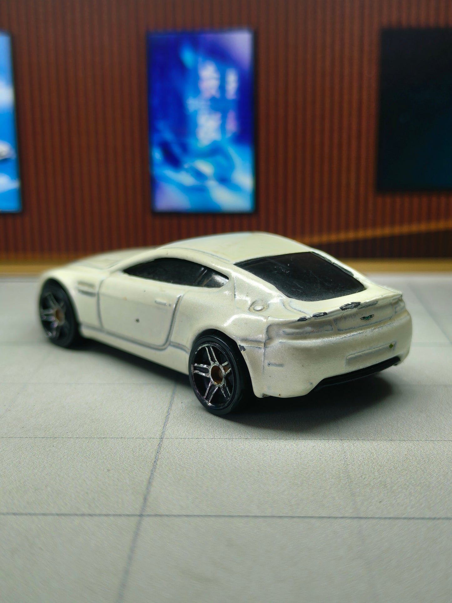 Hot wheels Aston Martin V8 Vantage