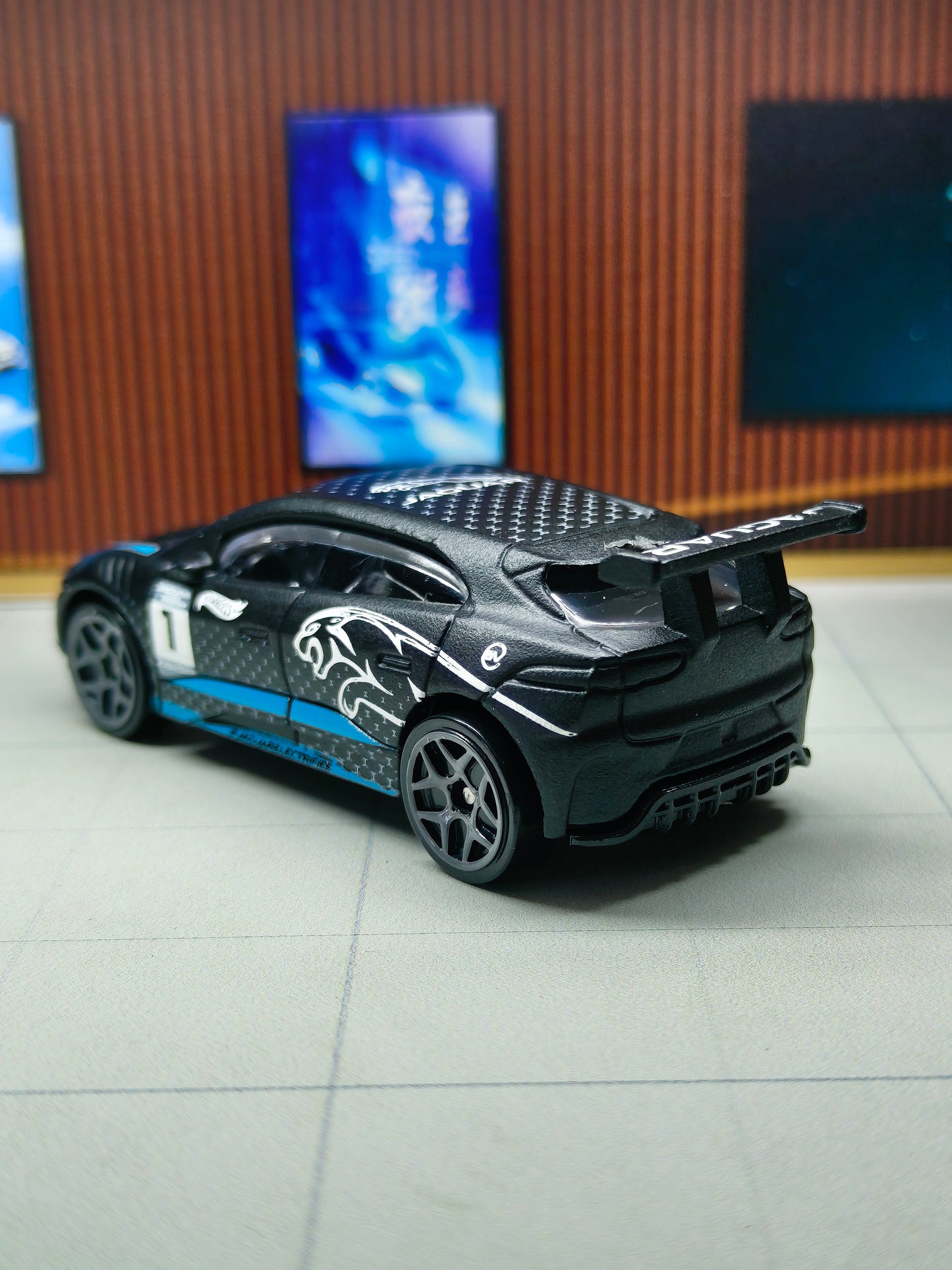 Hot wheels Jaguar I-Pace eTrophy