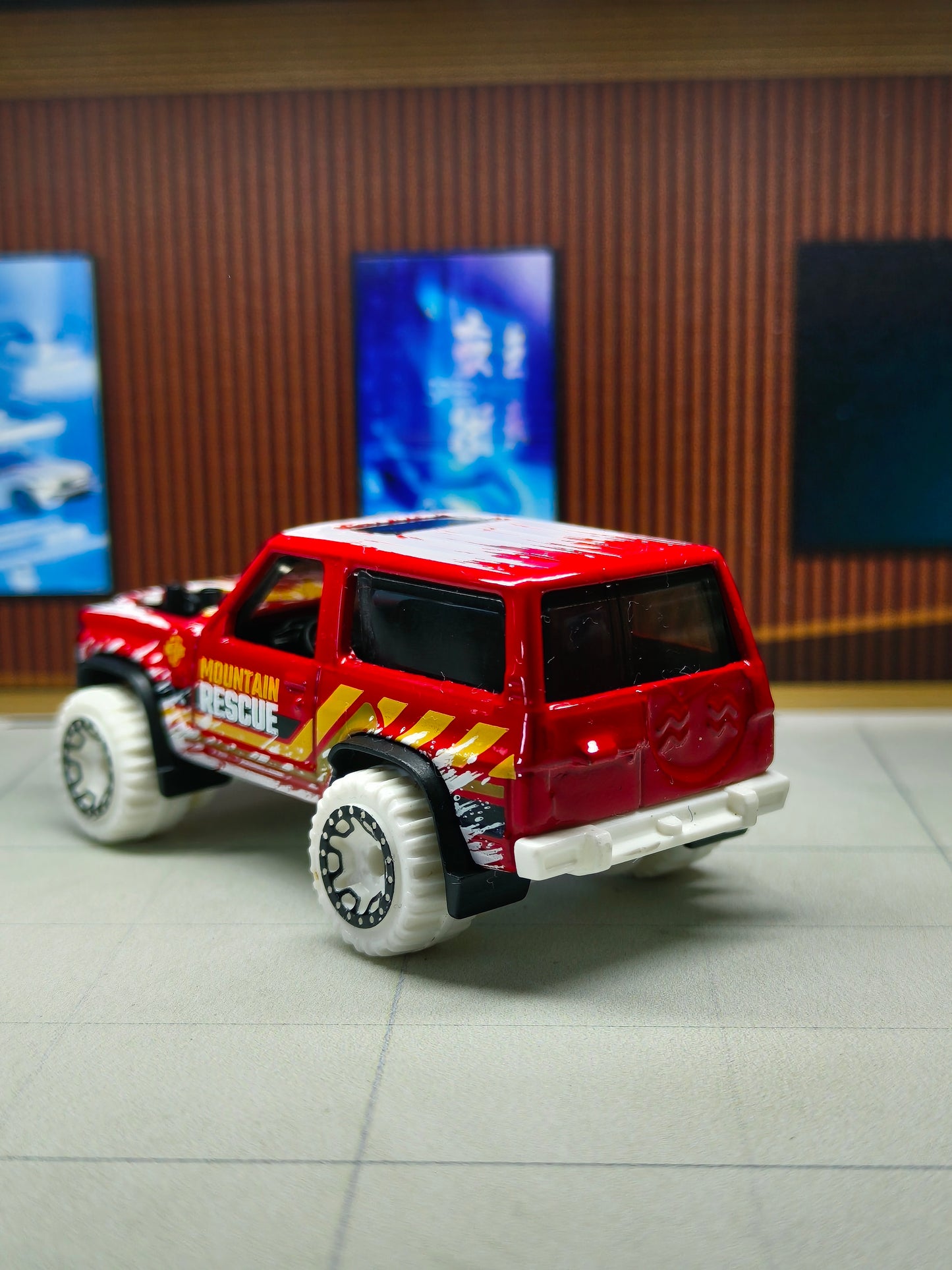 Hot wheels Nissan Patrol Custom