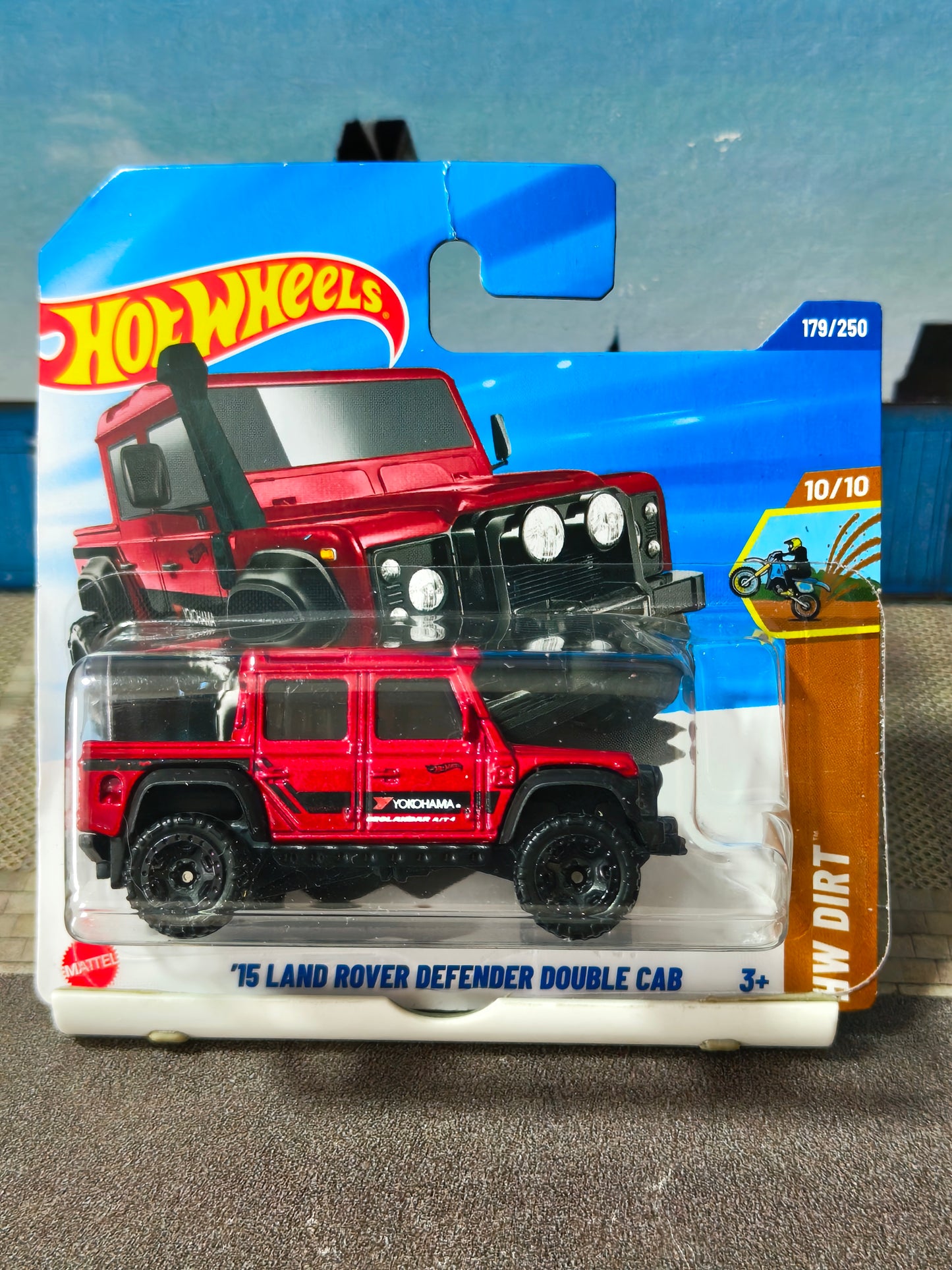 Hot wheels '15 Land Rover Defender Double Cab