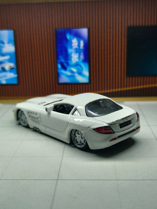 Bburago Mercedes SLR Mclaren
