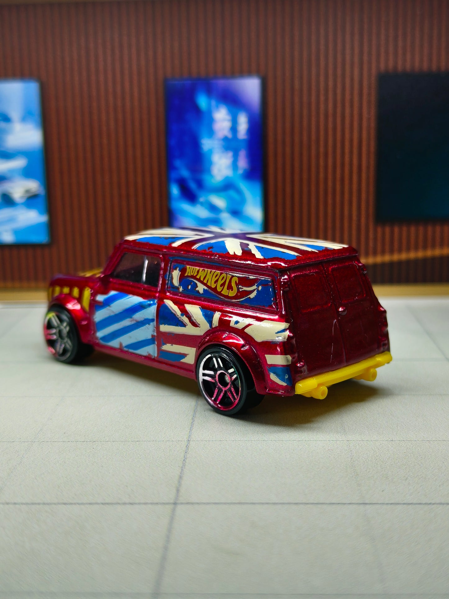 Hot wheels '67 Austin Mini Van