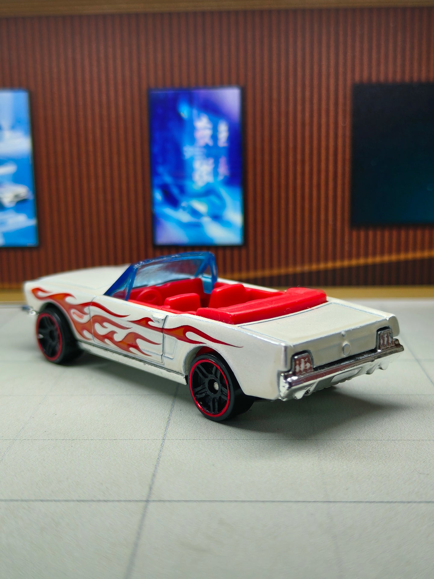 Hot wheels '65 Ford Mustang Convertible