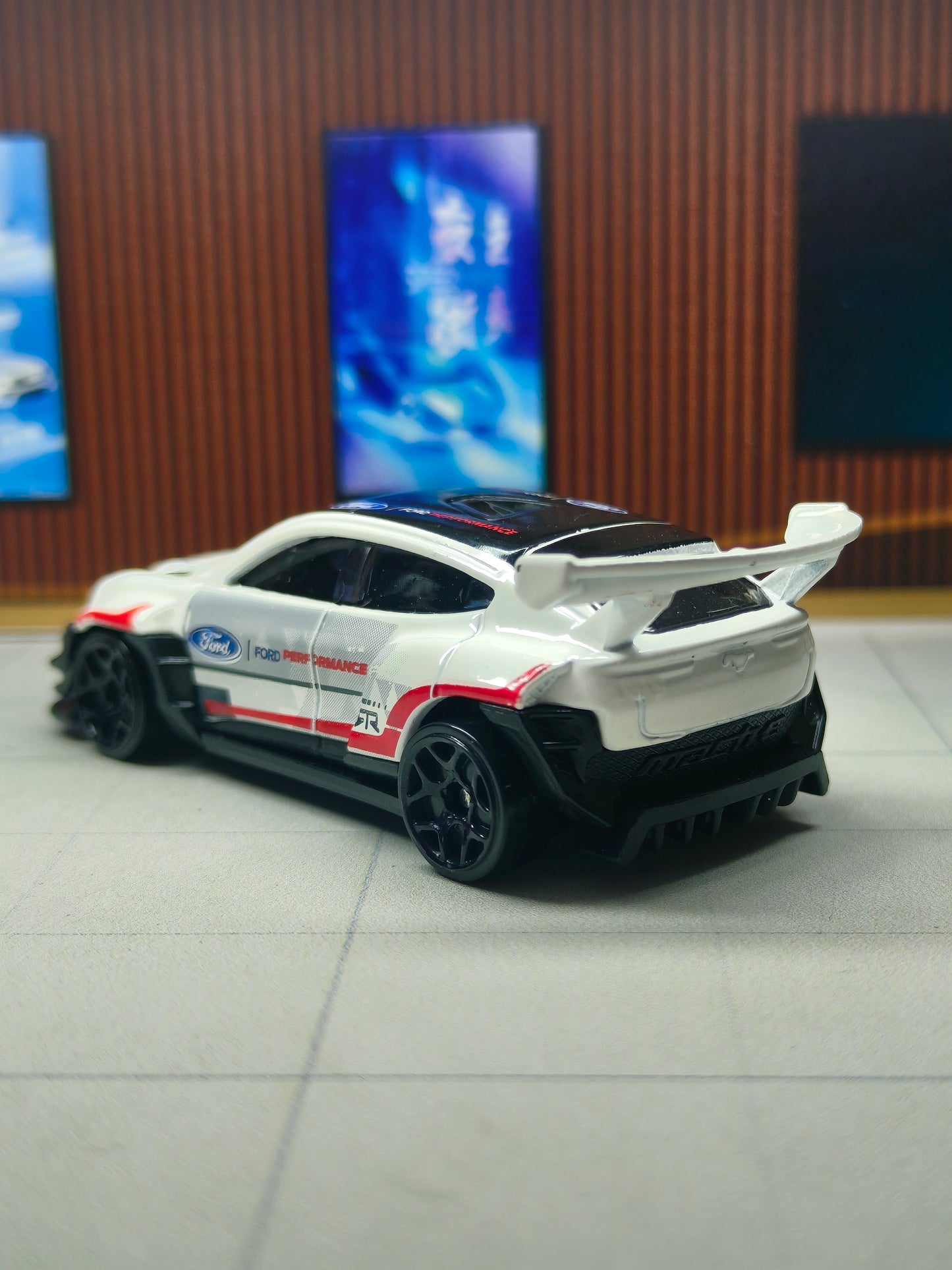 Hot wheels Ford Mustang Mach-E 1400