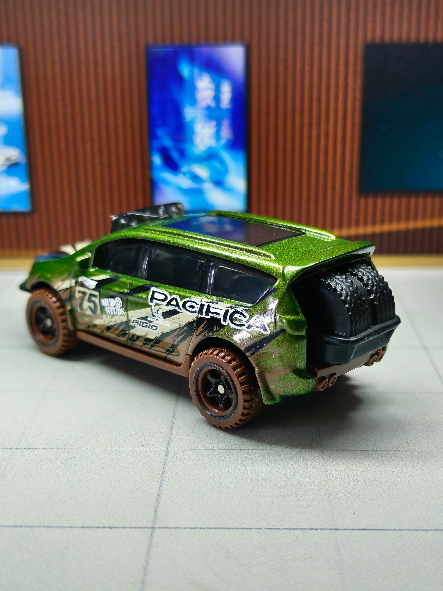 Hot wheels Chrysler Pacifica