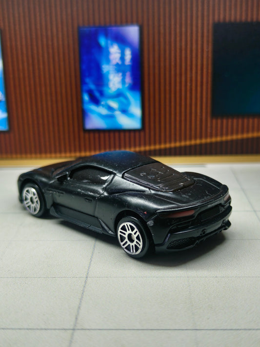 1/64 Maserati MC20