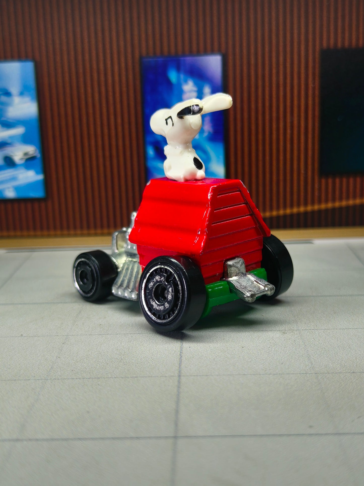 Hot wheels Snoopy