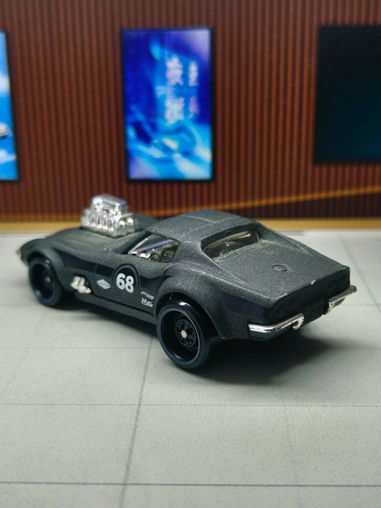 Hot wheels '68 Corvette Gas Monkey Garage