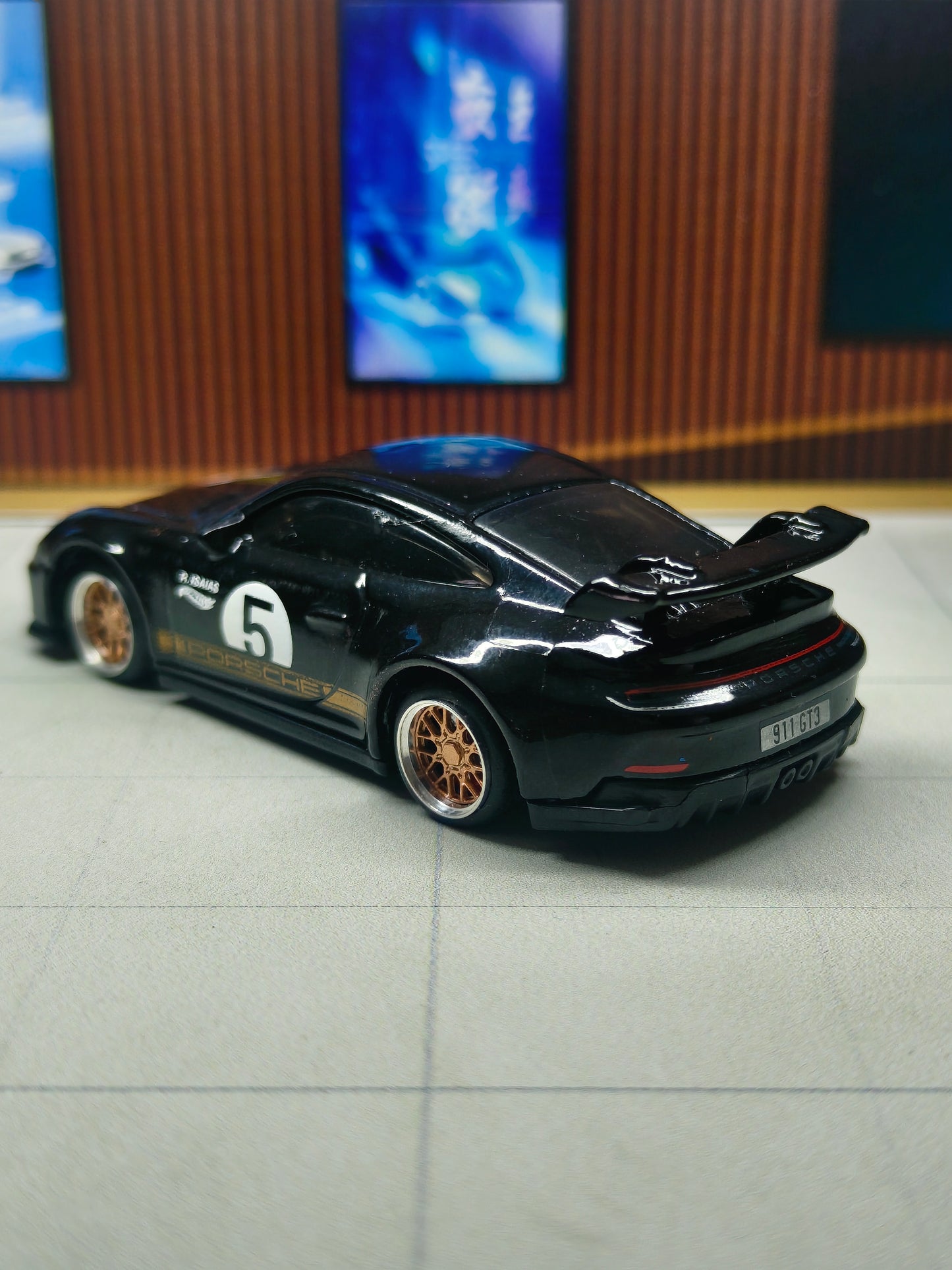 Hot wheels Porsche 911 GT3 (Se sale una rueda)