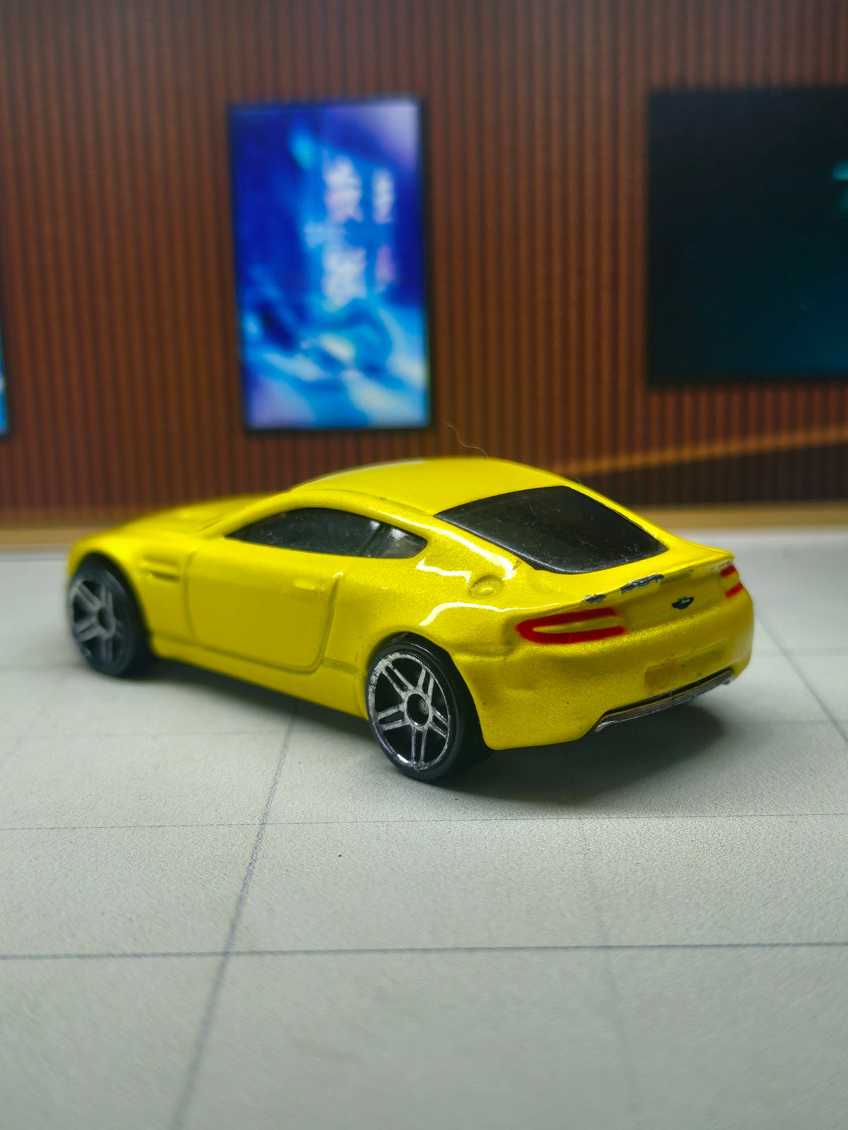 Hot wheels Aston Martin V8 Vantage