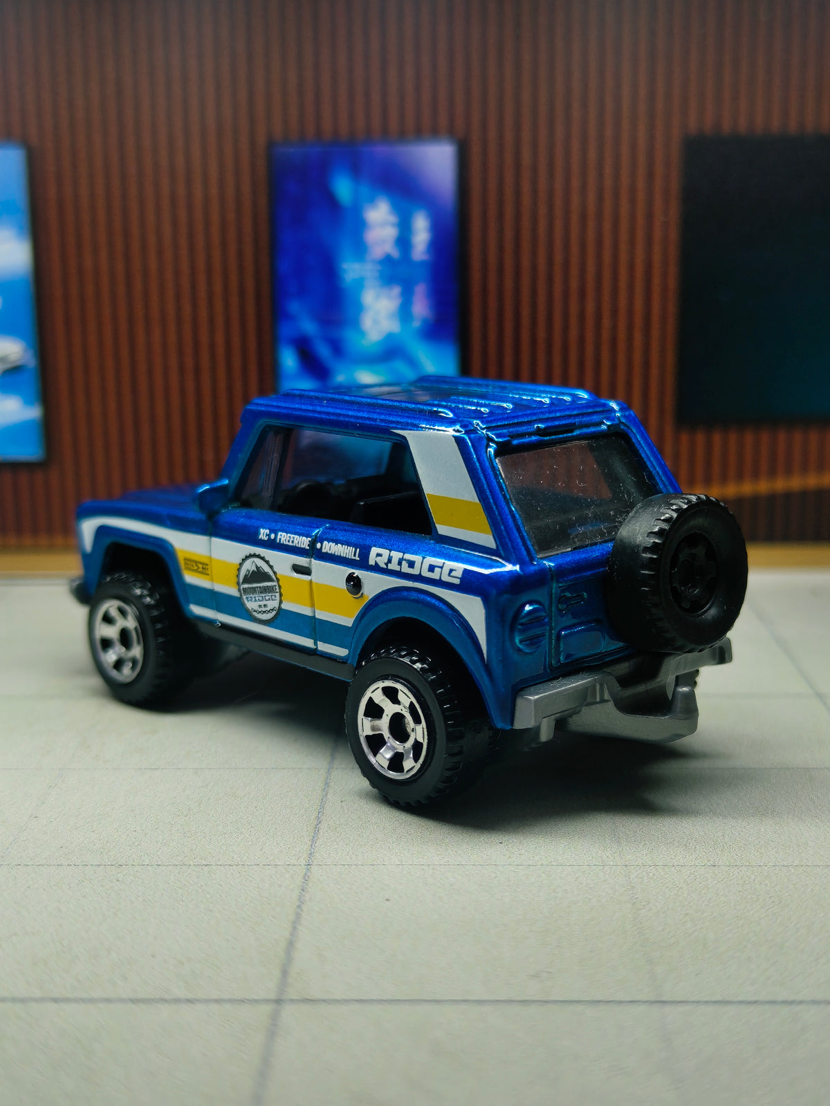Matchbox MBX Field Car