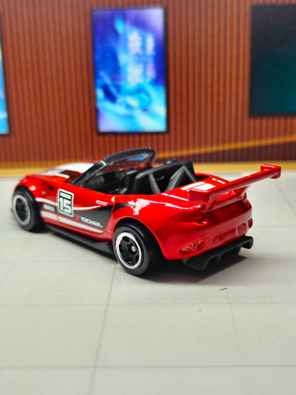 Hot Wheels '15 Mazda MX-5 Miata
