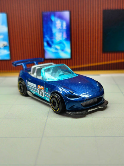 Hot Wheels '15 Mazda MX-5 Miata