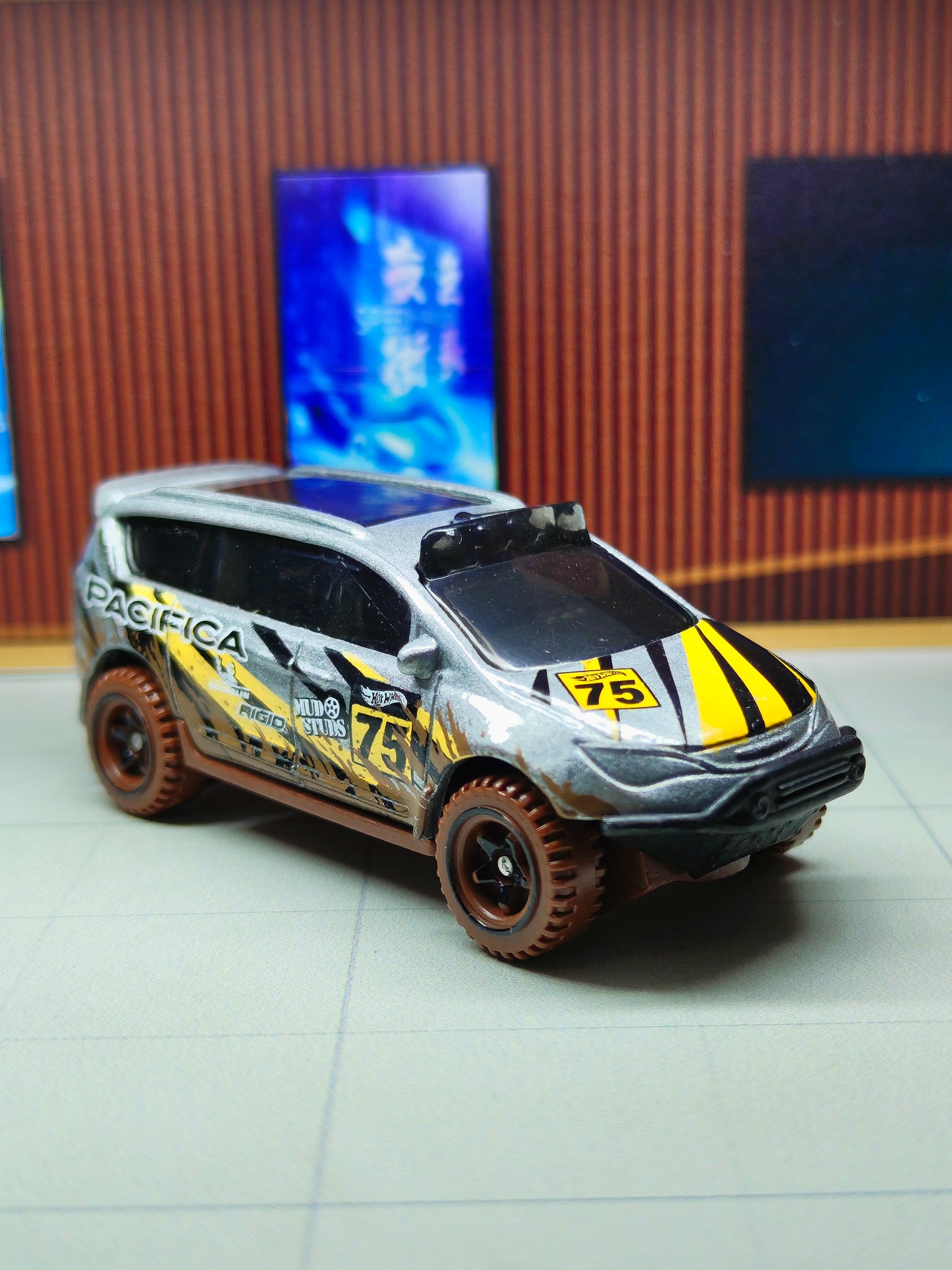 Hot wheels Chrysler Pacifica