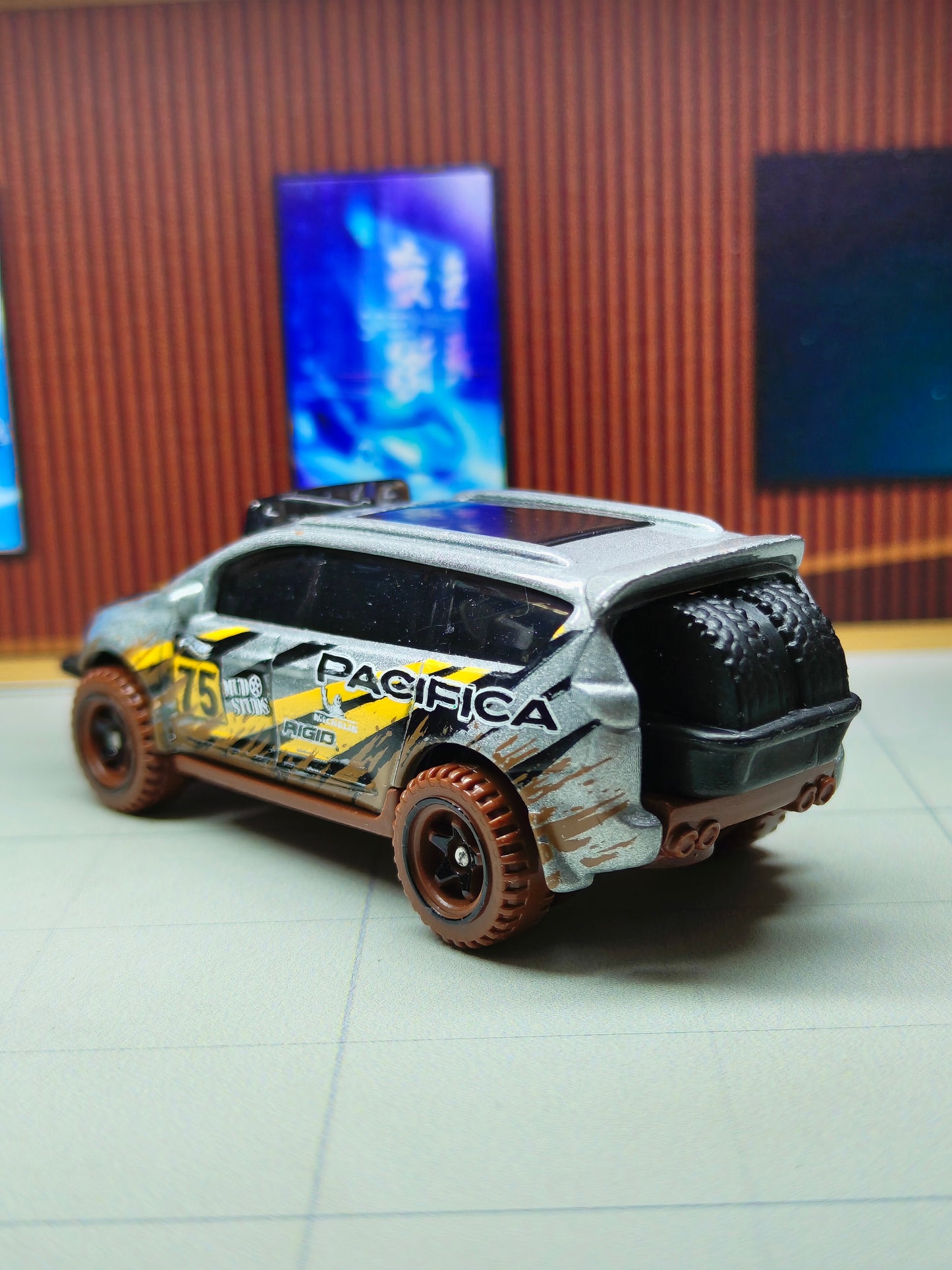 Hot wheels Chrysler Pacifica
