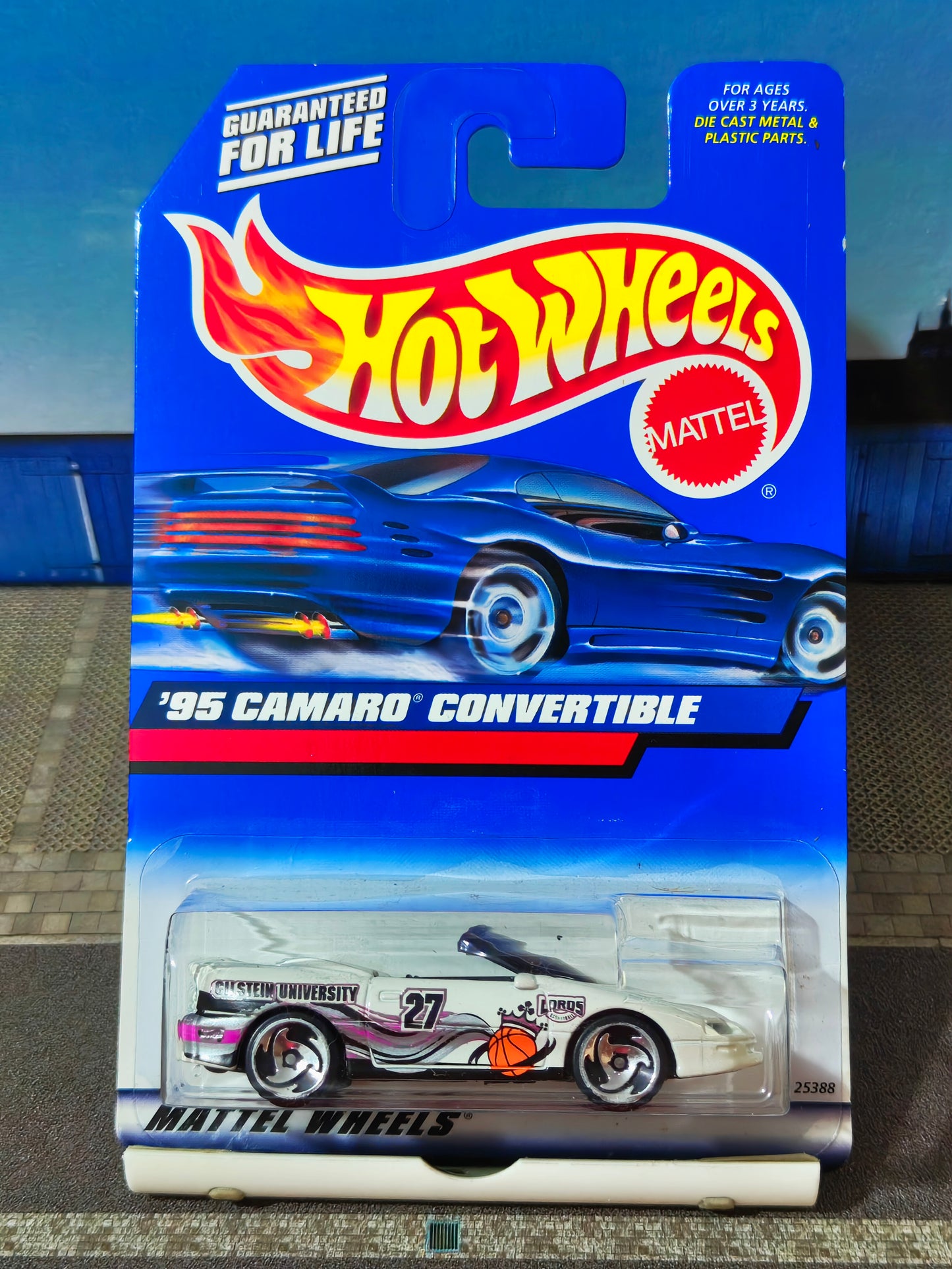 Hot wheels '95 Camaro Convertible