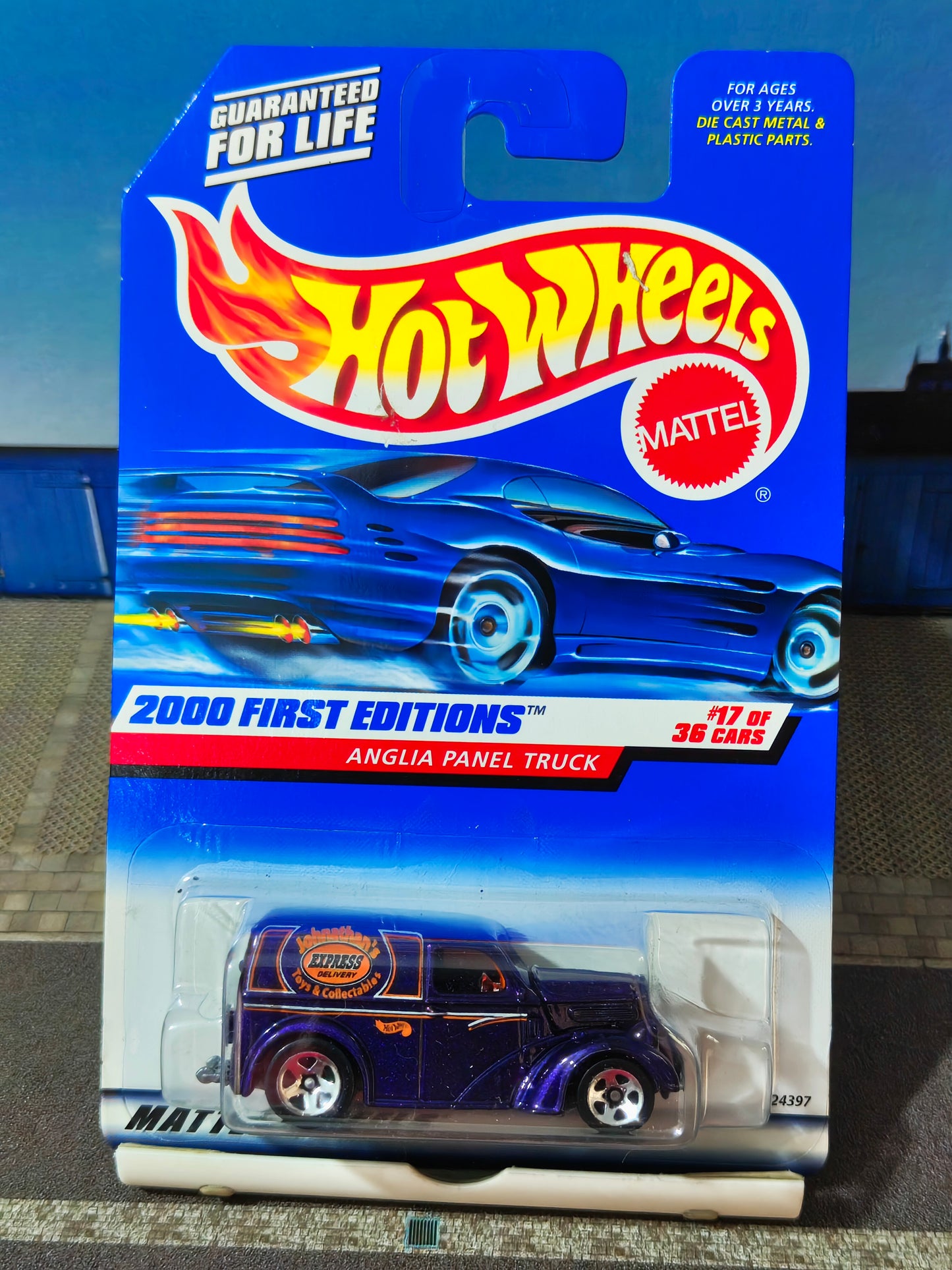 Hot wheels 2000 First Edition Anglia Panel Truck