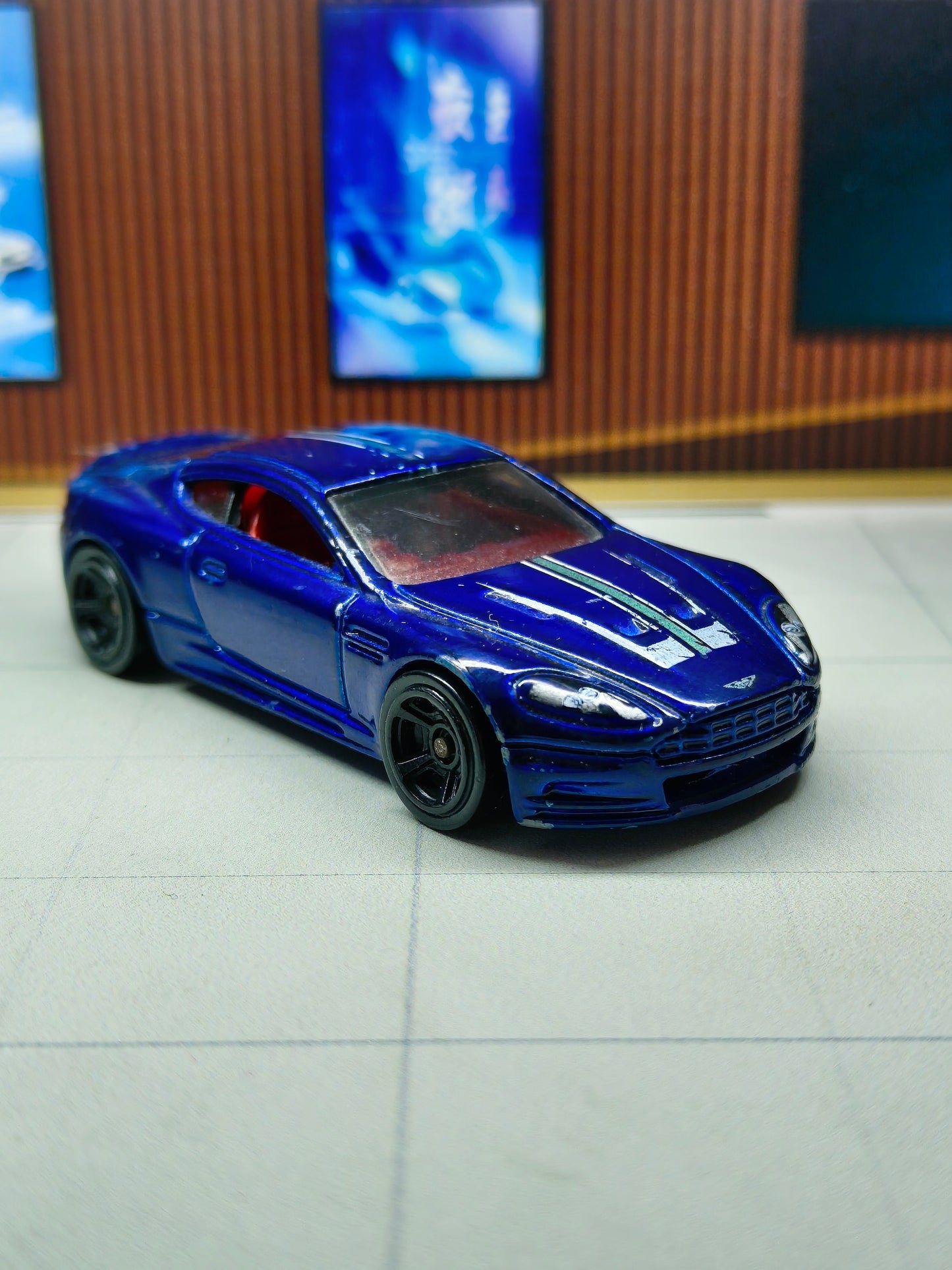 Hot wheels Aston Martin DBS