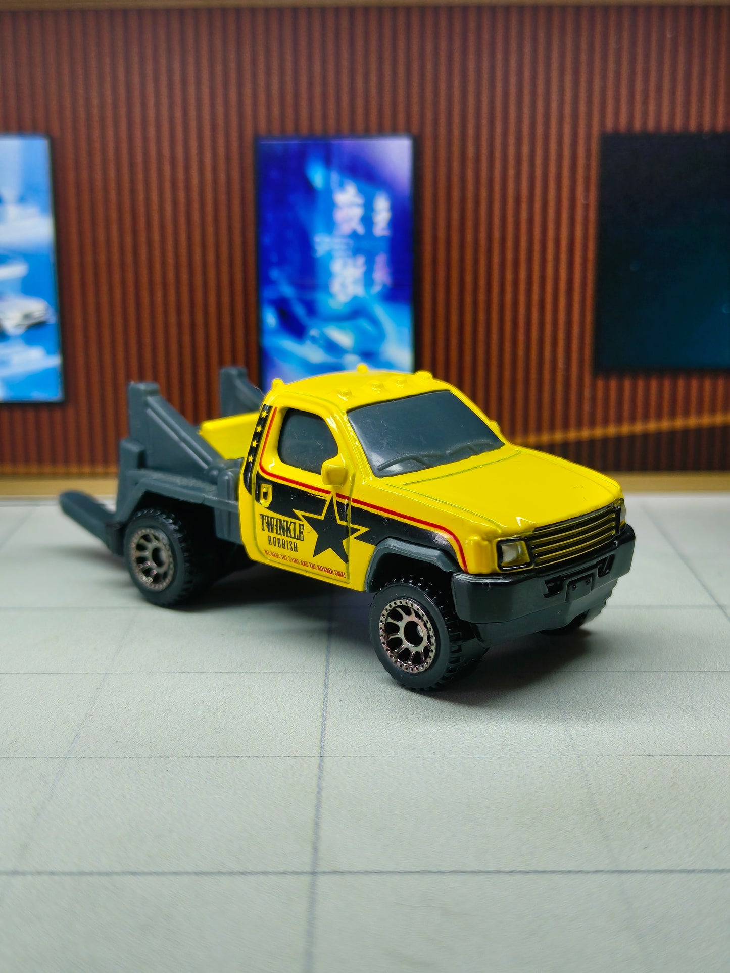 Matchbox MBX Garbage Scout