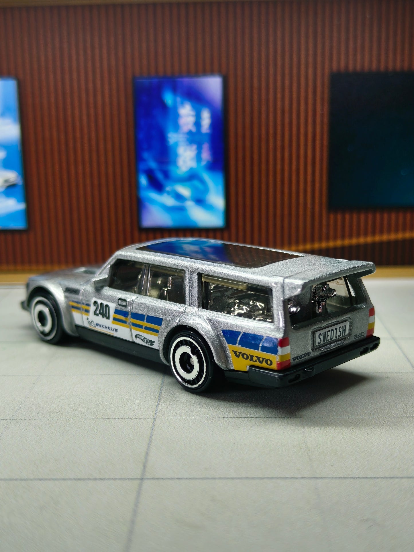 Hot wheels Volvo 240 Drift Wagon/Bolide De Dérapag