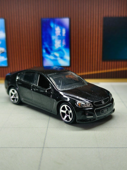 Matchbox Holden VF Commodore SSV