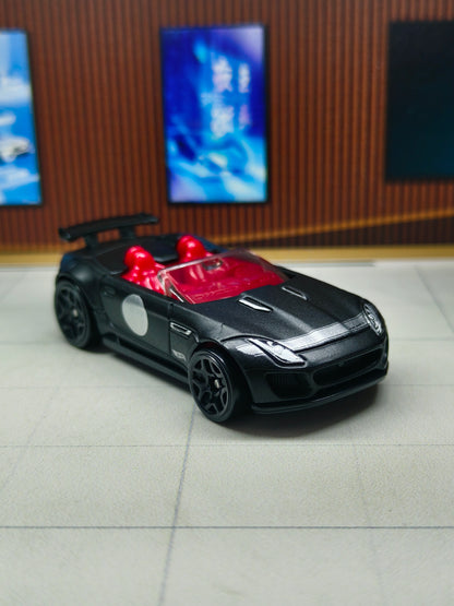 Hot wheels '15 Jaguar F-Type Project 7