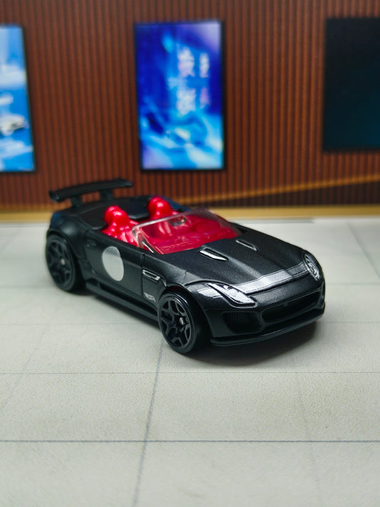 Hot wheels '15 Jaguar F-Type Project 7