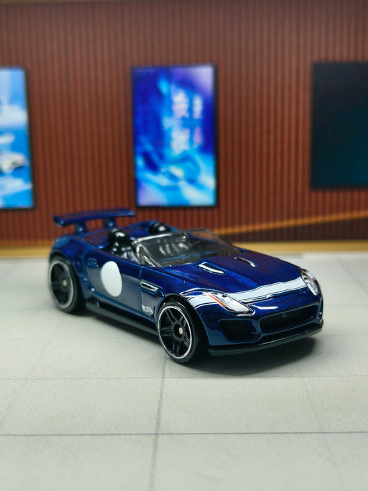 Hot wheels '15 Jaguar F-Type Project 7