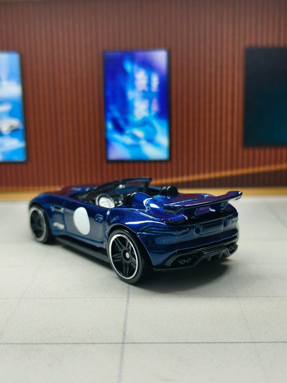 Hot wheels '15 Jaguar F-Type Project 7