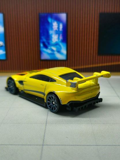 Hot wheels Aston Martin Vantage GTE