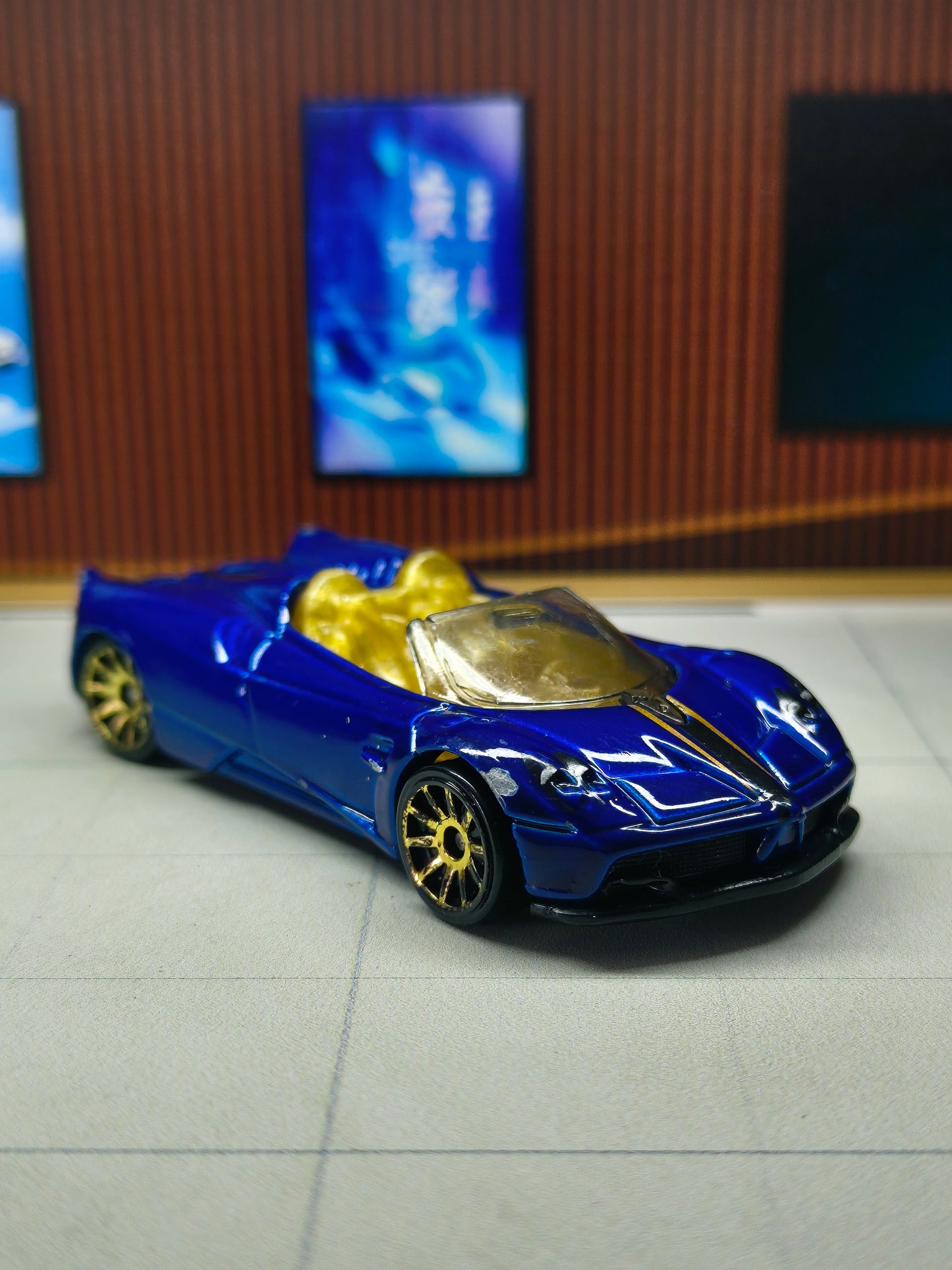 Hot wheels '17 Pagani Huayra Roadster