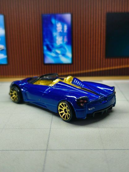Hot wheels '17 Pagani Huayra Roadster