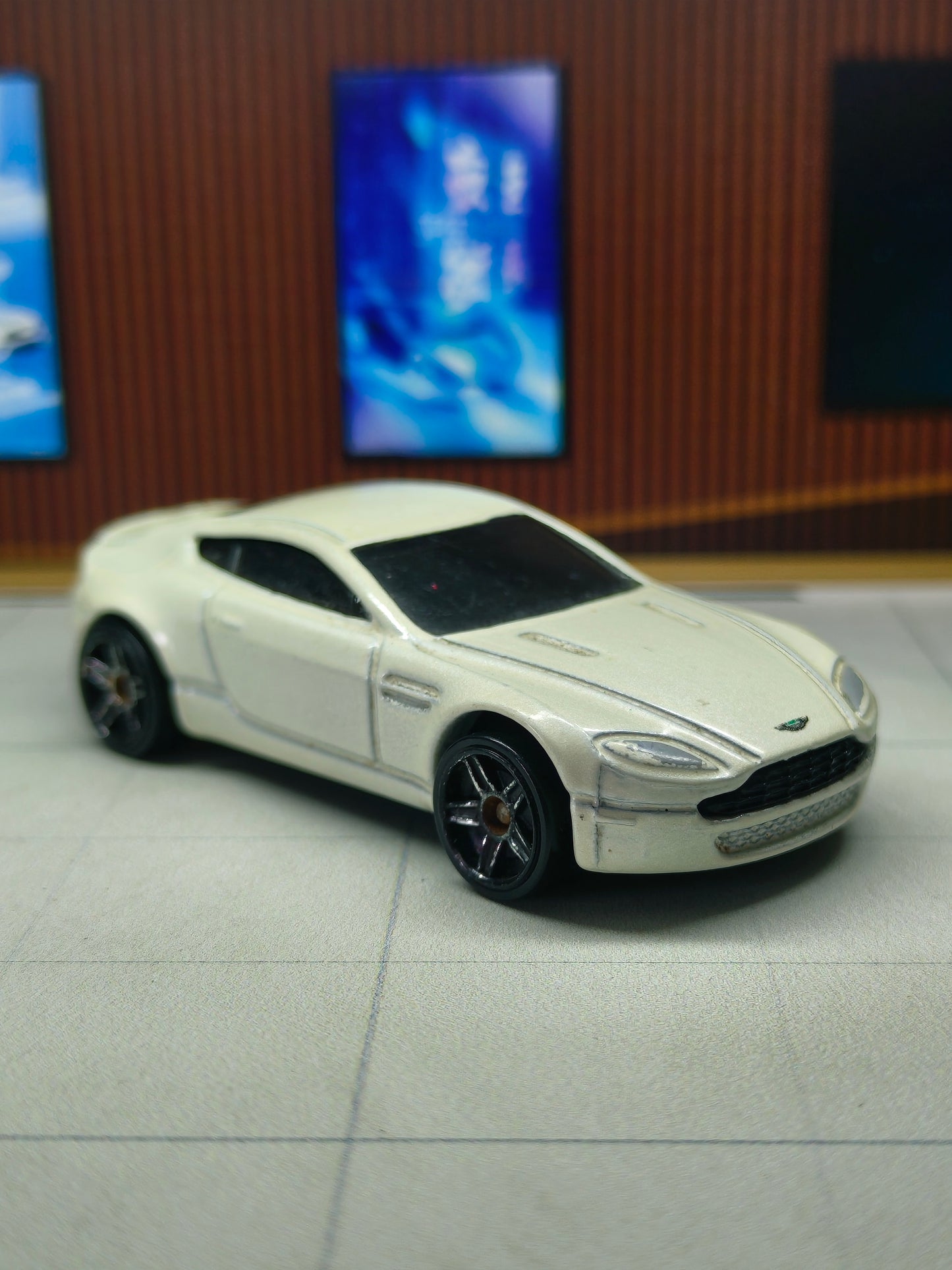 Hot wheels Aston Martin V8 Vantage