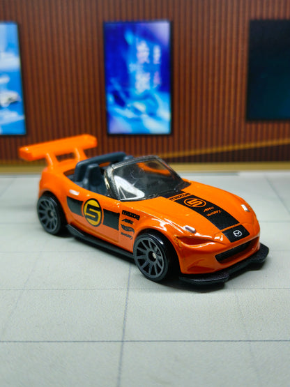 Hot Wheels '15 Mazda MX-5 Miata