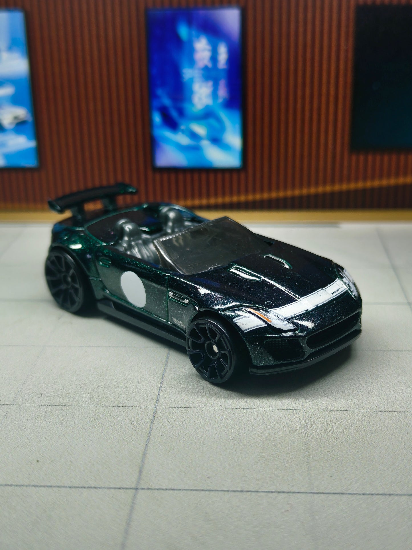 Hot wheels '15 Jaguar F-Type Project 7