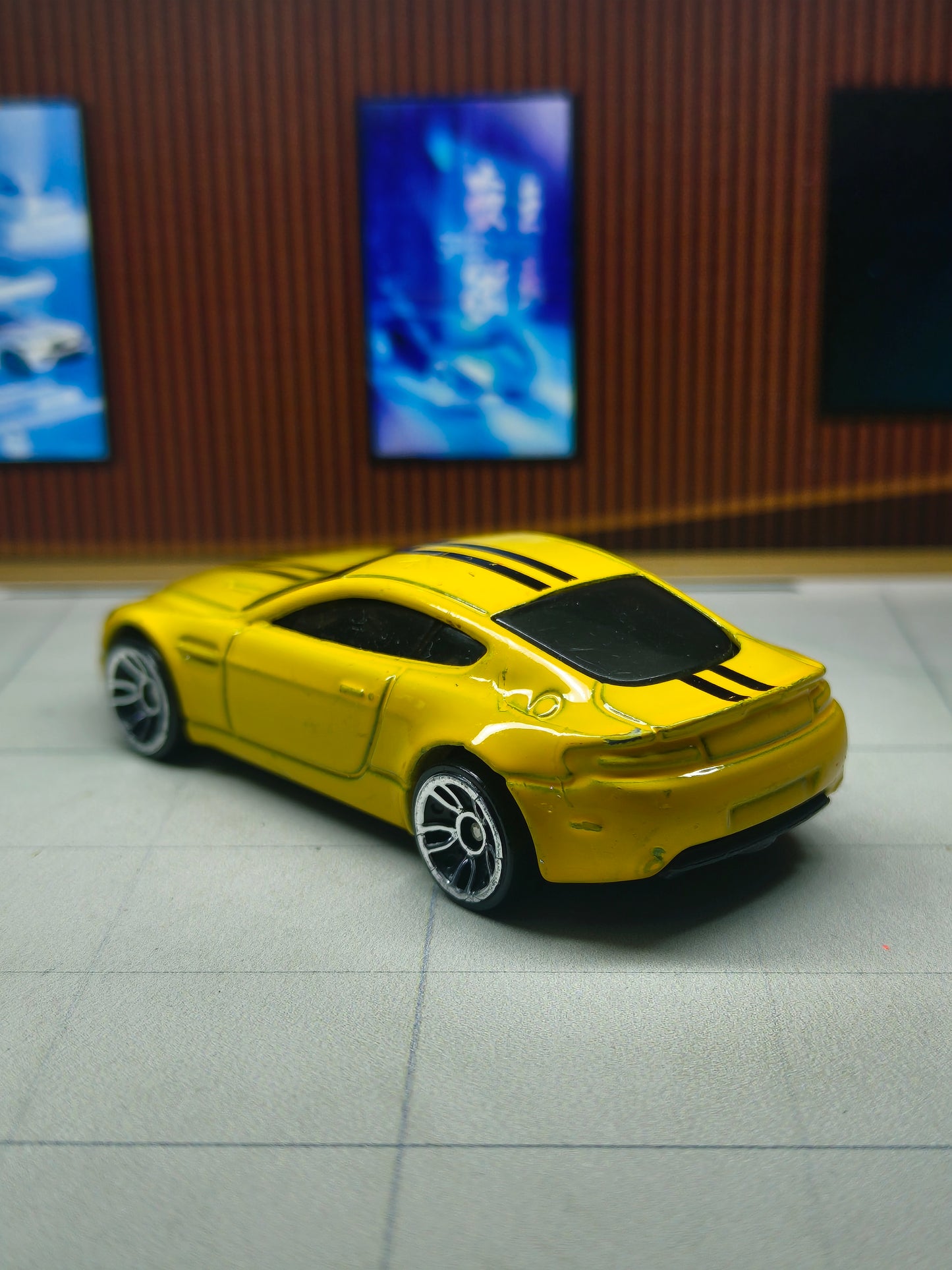 Hot wheels Aston Martin V8 Vantage