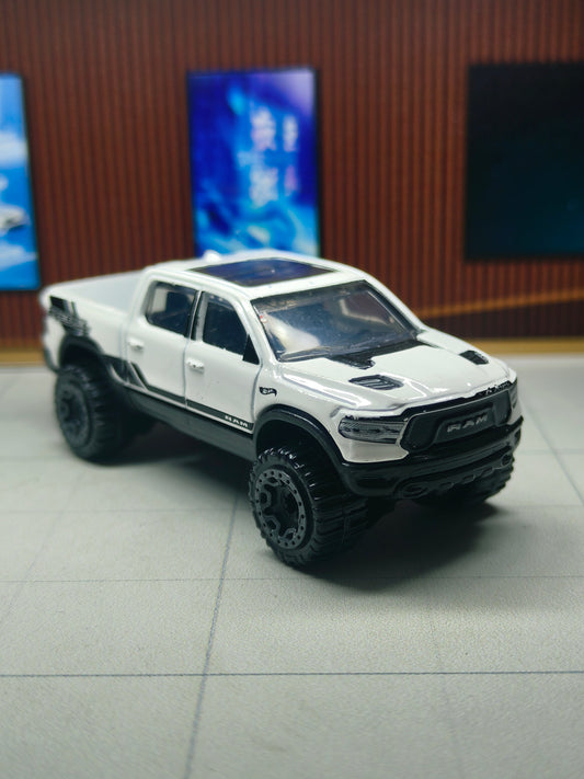 Hot wheels 2020 Ram 1500 Rebel