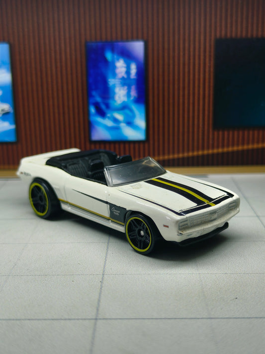 Hot wheels '69 Camaro
