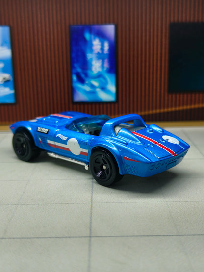 Hot wheels Aston Martin DBS