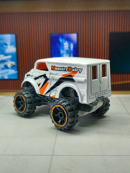 Hot wheels Monster Dairy Delivery