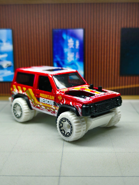 Hot wheels Nissan Patrol Custom
