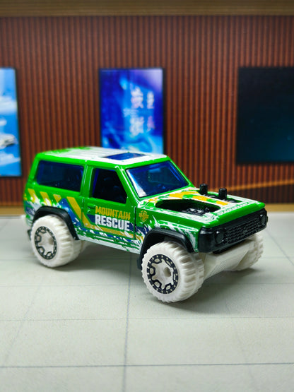 Hot wheels Nissan Patrol Custom