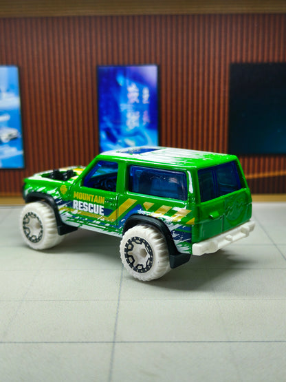 Hot wheels Nissan Patrol Custom