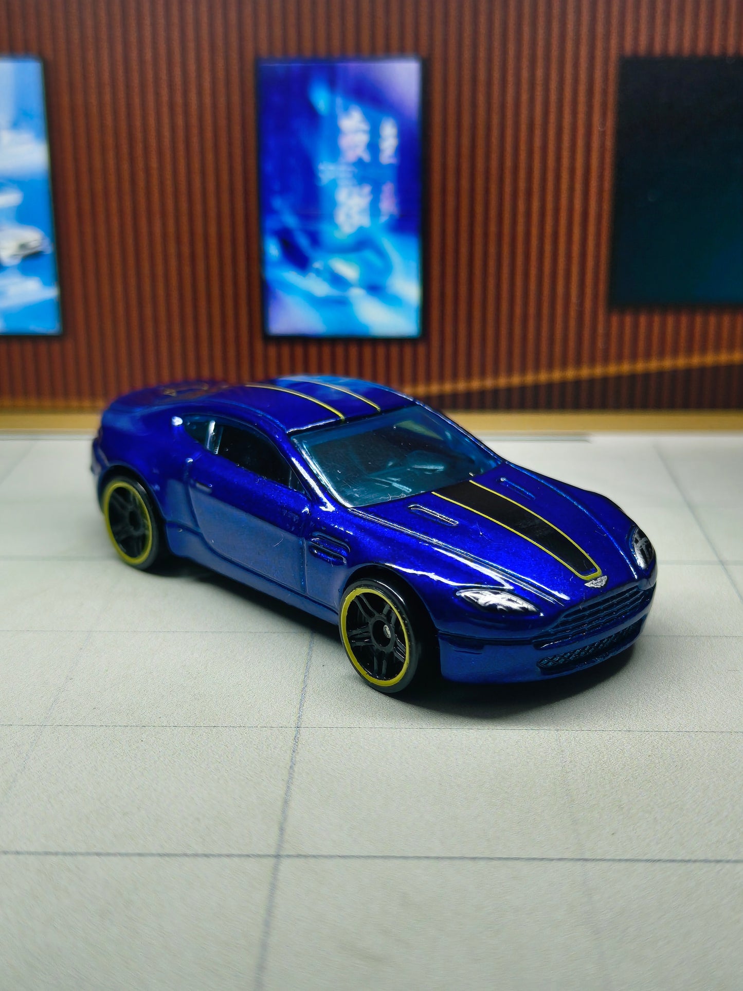 Hot wheels Aston Martin V8 Vantage