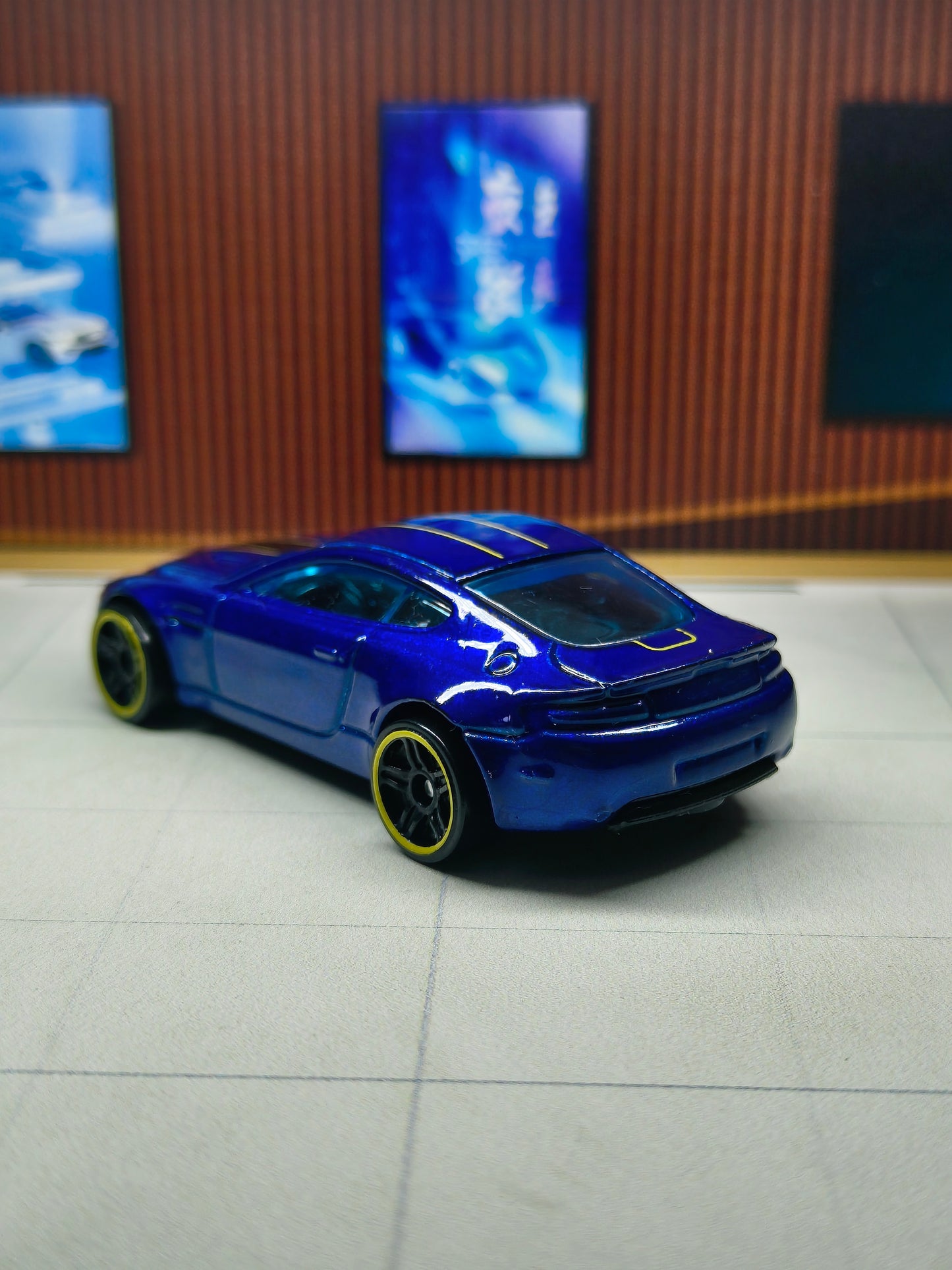 Hot wheels Aston Martin V8 Vantage