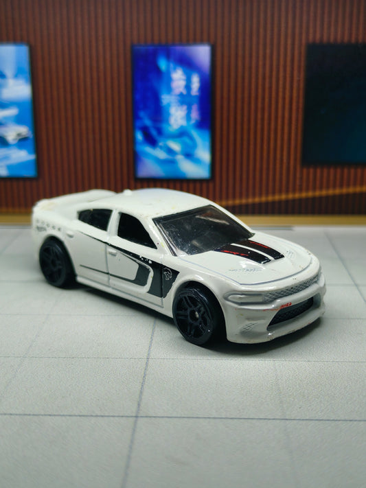 Hot wheels '15 Dodge Charger SRT