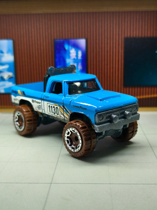 Hot wheels '70 Dodge Power Wagon