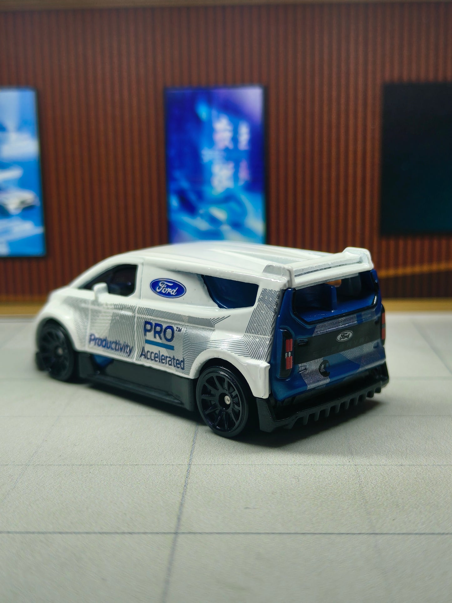 Hot wheels Ford Performance Supervan 4