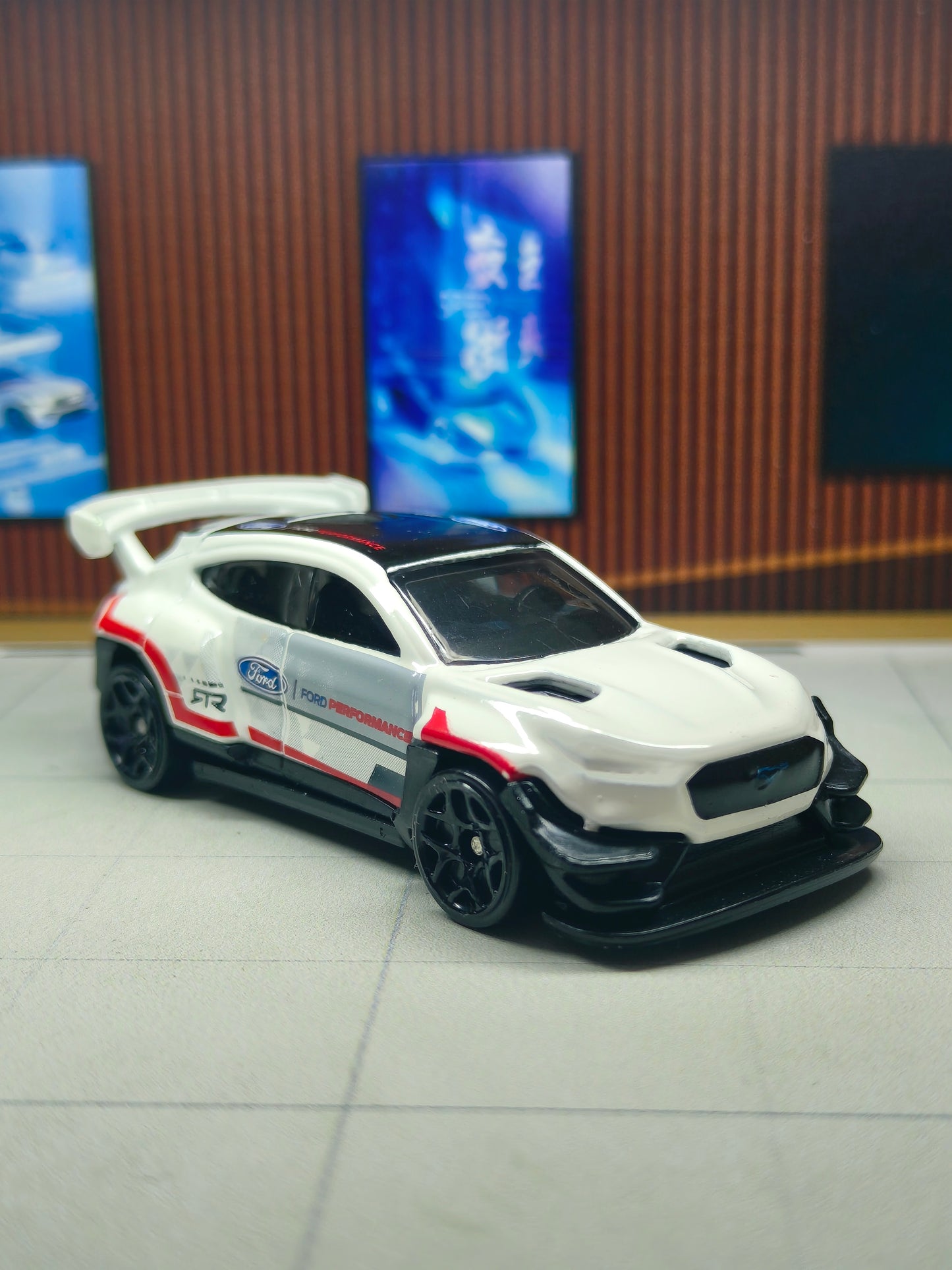 Hot wheels Ford Mustang Mach-E 1400