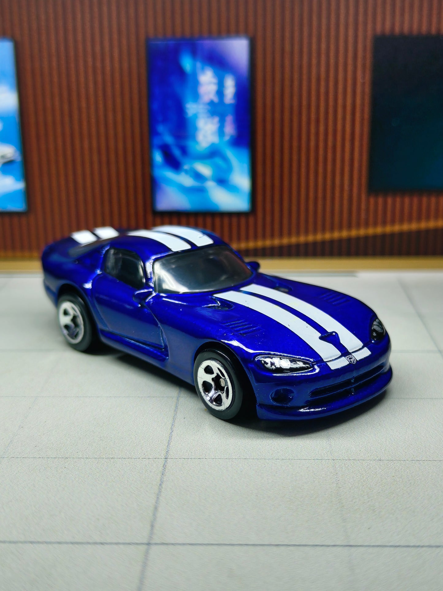 Hot wheels '96 Dodge Viper GTS